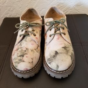 Coolway Suede Oxfords Size 8